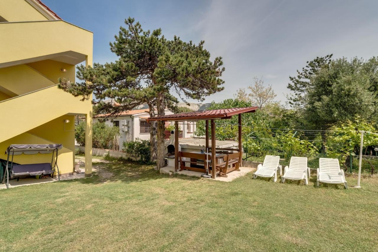 Apartments With A Parking Space Baska, Krk - 13907 Exterior photo