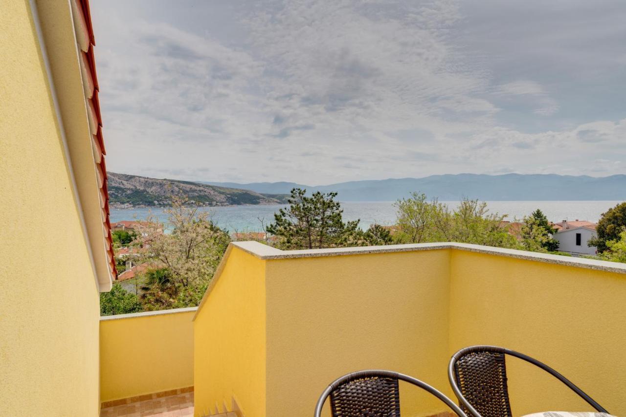 Apartments With A Parking Space Baska, Krk - 13907 Exterior photo